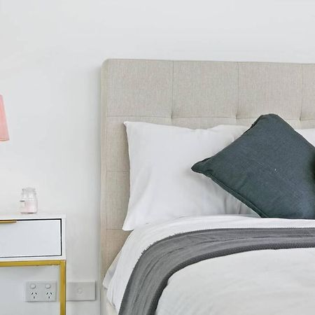 Aircabin｜Mascot｜Spacious & Modern｜Walk To Station ซิดนีย์ ภายนอก รูปภาพ